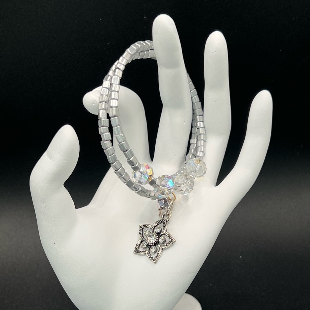 NWT Chic Silver Beaded Bracelet with Floral Charm on memory wire